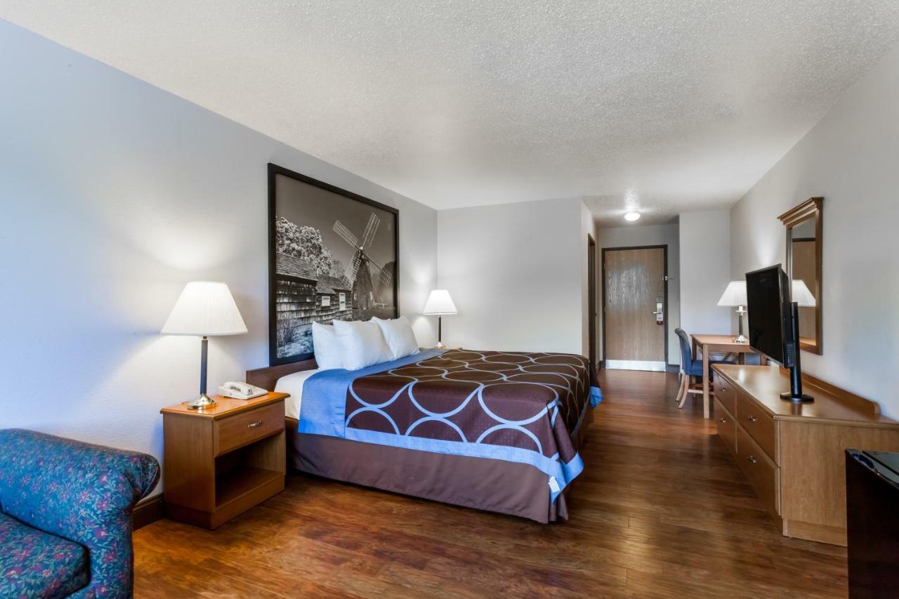 Super 8 By Wyndham Cobleskill Ny Exteriér fotografie